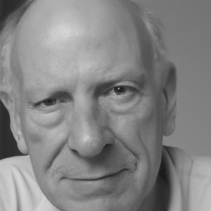 portrait foto von original Niklaus Wirth, freundlich, mittleres alter, 4k sw